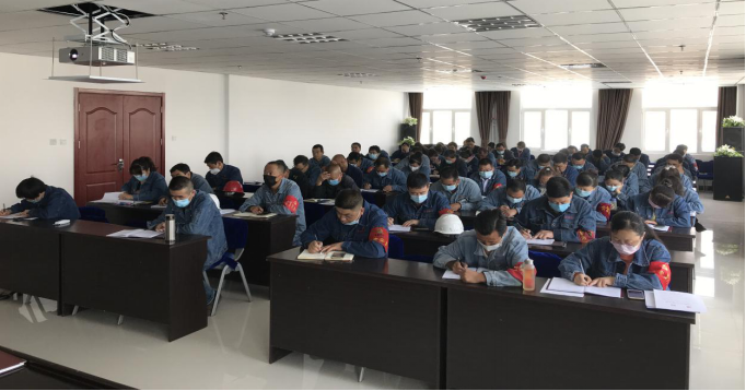 星空娱乐工投公司二届党委召开2020年第四次理论中心组学习（扩大）会