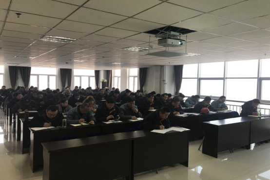 星空娱乐工投公司二届党委召开2020年第十二次理论学习中心组学习（扩大）会