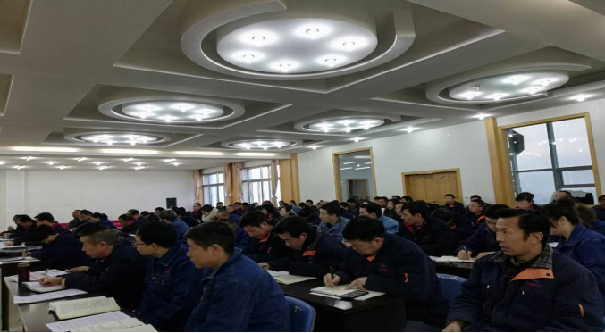 星空娱乐工投公司召开2018年度中层管理人员年终述职评议大会